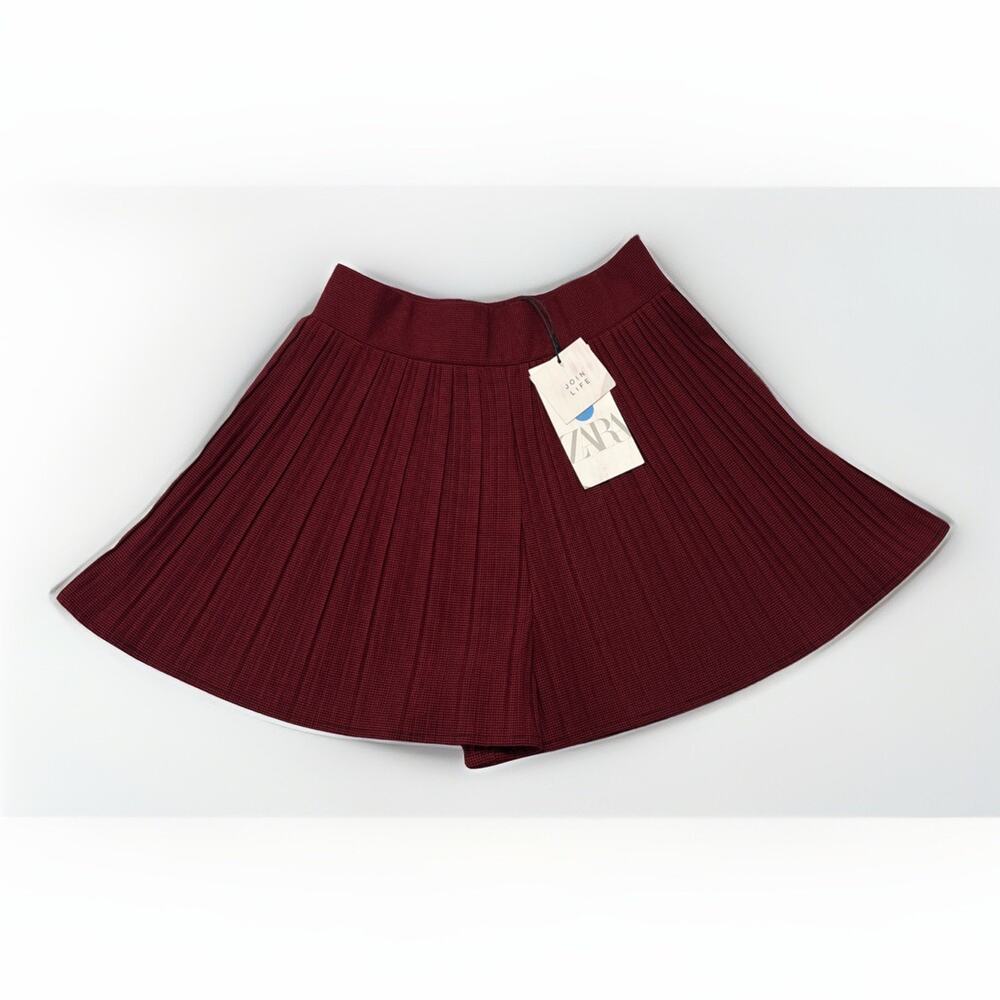 Zara Pleated Mini Shorts Skort Maroon Black XS Side Zip NEW